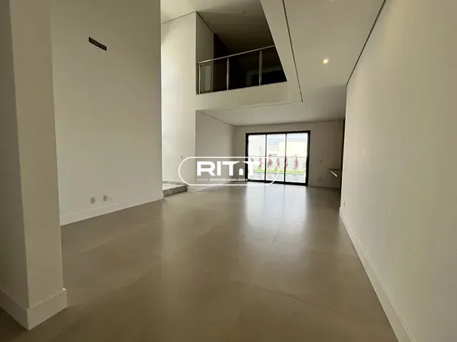 Casa com 420m² 4 quartos e 6 banheiros, para alugar, no bairro Loteamento Residencial Arborais em Campinas