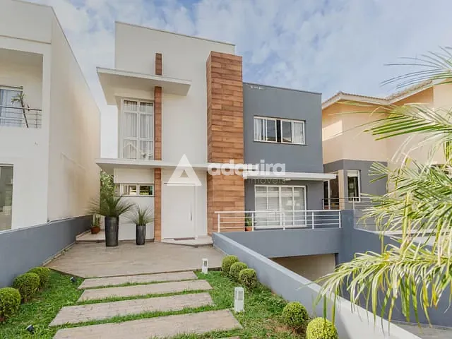 Casa 3 quartos e 4 banheiros, à venda, no bairro Oficinas em Ponta Grossa