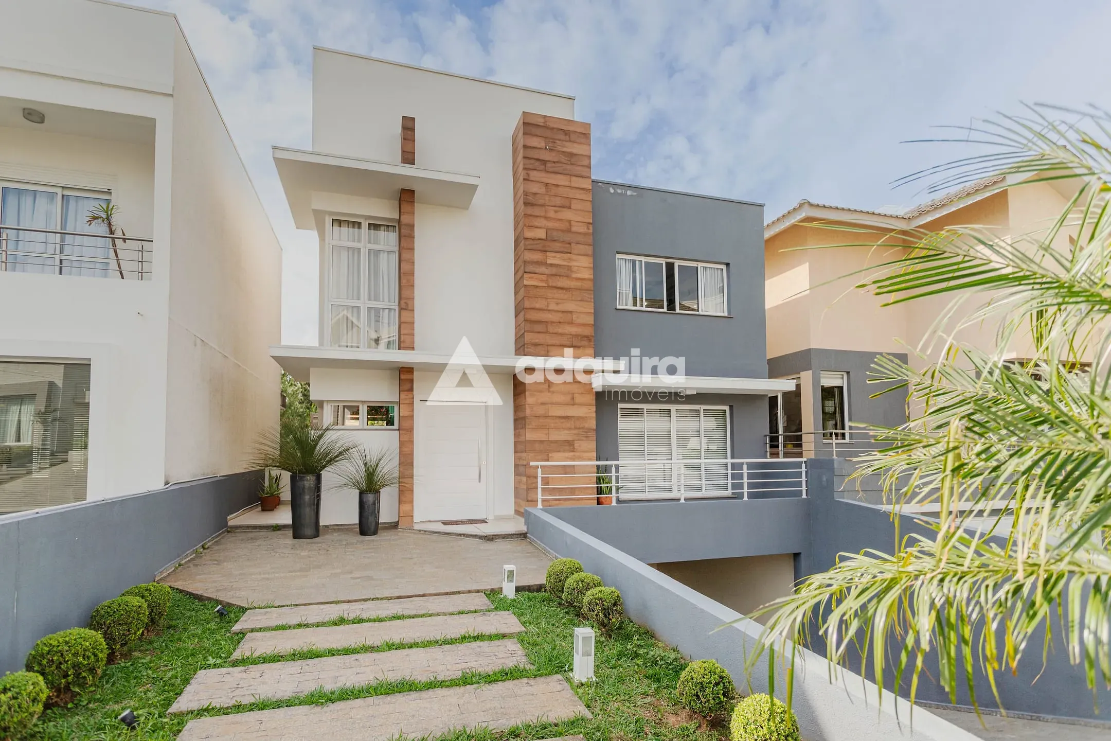 Casa, 3 quartos, 328 m² - Foto 1