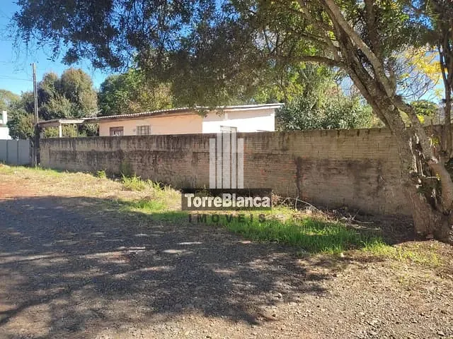 Casa com 442m² 2 quartos e 1 banheiro, à venda, no bairro Uvaranas em Ponta Grossa
