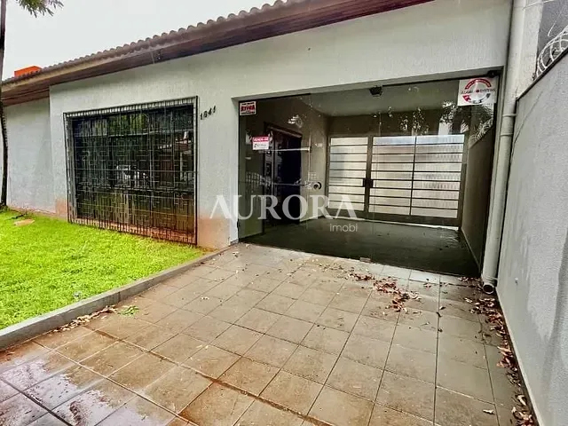 Casa com 525m² 3 quartos e 4 banheiros, à venda ou para alugar, no bairro Centro em Londrina