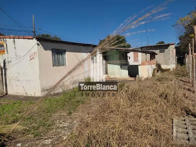 Casa com 507m² 2 quartos e 1 banheiro, à venda, no bairro Uvaranas em Ponta Grossa