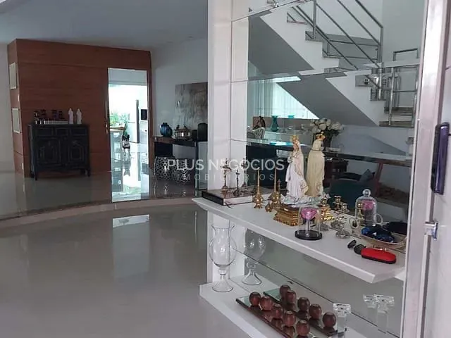 Casa com 550m² 3 quartos e 5 banheiros, à venda, no bairro Parque Residencial Villa dos Inglezes em Sorocaba
