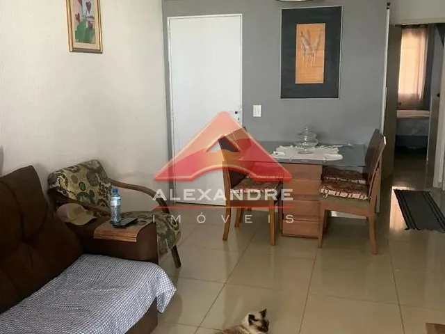 Casa com 200m² 3 quartos e 2 banheiros, à venda, no bairro Jardim das Flores em São José Dos Campos