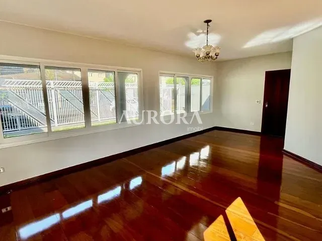 Casa com 360m² 3 quartos e 3 banheiros, à venda, no bairro Jardim Vilas Boas em Londrina