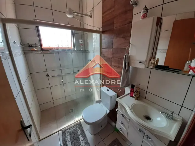 Casa com 300m² 3 quartos e 2 banheiros, à venda, no bairro Parque Novo Horizonte em São José Dos Campos