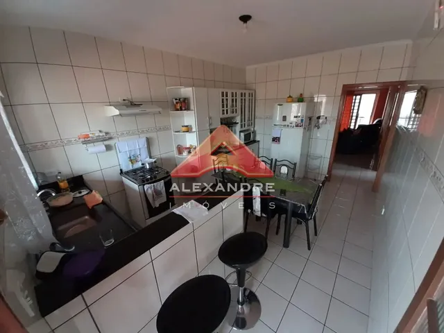 Casa com 300m² 3 quartos e 2 banheiros, à venda, no bairro Parque Novo Horizonte em São José Dos Campos