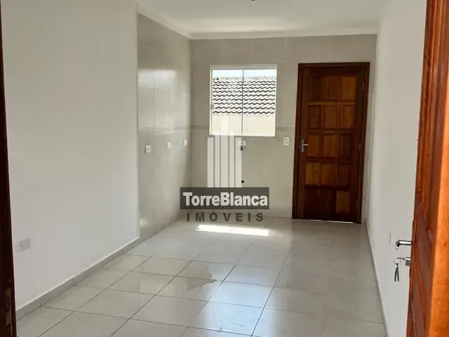 Casa 2 quartos e 1 banheiro, à venda, no bairro Piriquitos em Ponta Grossa