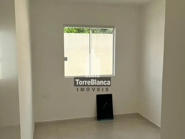 Casa 2 quartos e 1 banheiro, à venda, no bairro Piriquitos em Ponta Grossa