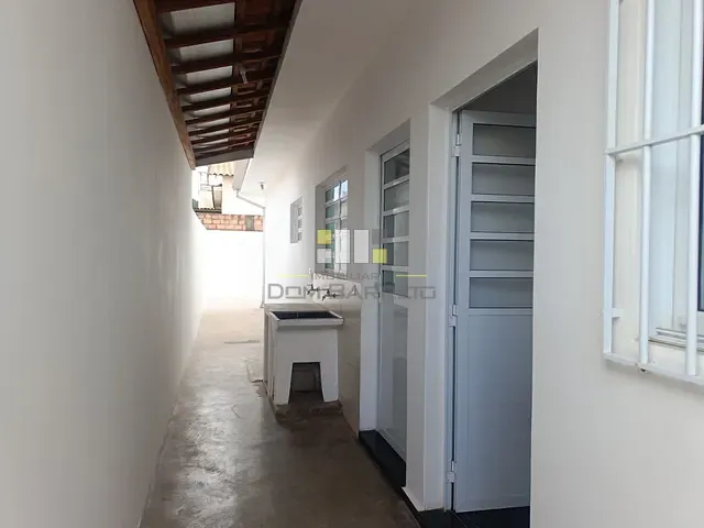 Casa 2 quartos e 1 banheiro, para alugar, no bairro Parque João de Vasconcelos em Sumaré