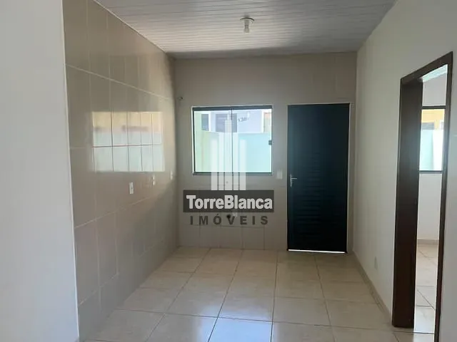Casa 2 quartos e 1 banheiro, à venda, no bairro Cará-cará em Ponta Grossa