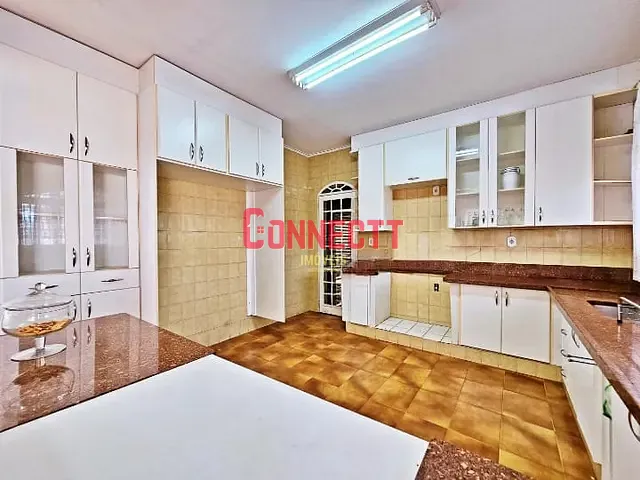 Casa com 535m² 5 quartos e 7 banheiros, à venda, no bairro Independência em Ribeirão Preto
