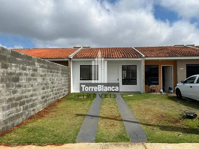 Casa com 61m² 2 quartos e 1 banheiro, à venda, no bairro Cará-cará em Ponta Grossa