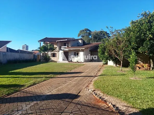 Casa com 647m² 4 quartos e 4 banheiros, à venda, no bairro Colônia Dona Luíza em Ponta Grossa