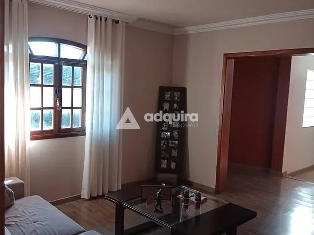 Casa com 647m² 4 quartos e 4 banheiros, à venda, no bairro Colônia Dona Luíza em Ponta Grossa