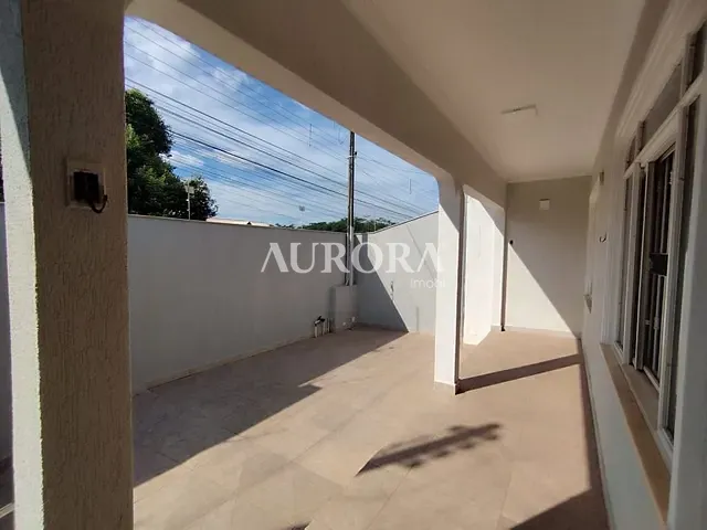 Casa com 200m² 3 quartos e 3 banheiros, à venda ou para alugar, no bairro Conjunto Alexandre Urbanas em Londrina