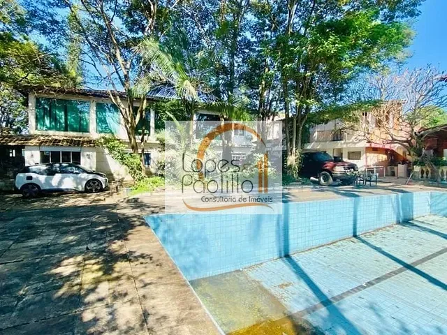 Casa com 900m² 3 quartos e 2 banheiros, à venda, no bairro Jardim Imperial em Atibaia