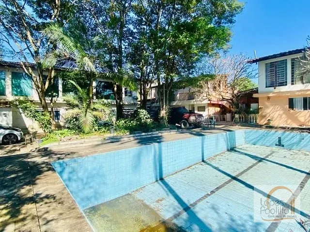 Casa com 900m² 3 quartos e 2 banheiros, à venda, no bairro Jardim Imperial em Atibaia