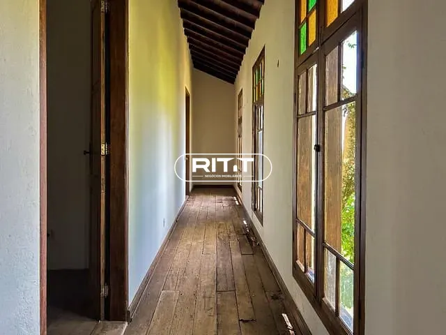 Casa com 511m² 2 quartos e 3 banheiros, à venda, no bairro Loteamento Caminhos de São Conrado (Sousas) em Campinas