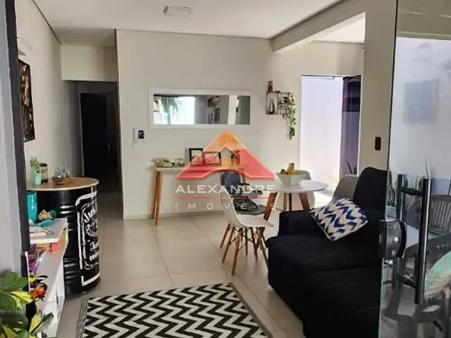 Casa com 150m² 2 quartos e 2 banheiros, à venda, no bairro Vila Industrial em São José dos Campos