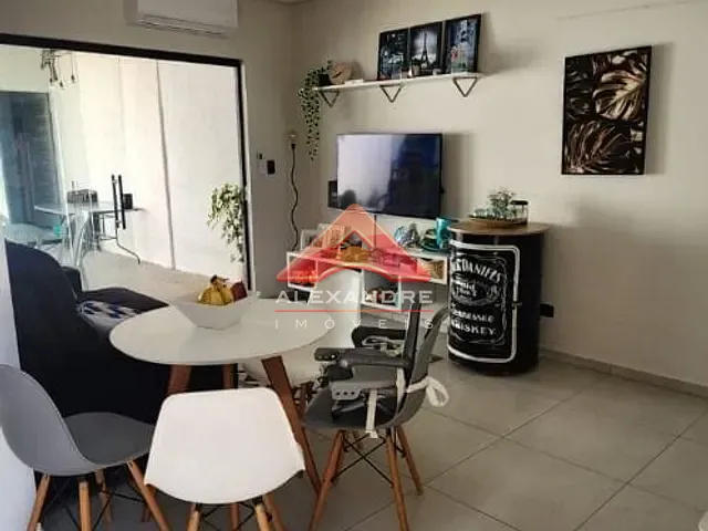 Casa com 150m² 2 quartos e 2 banheiros, à venda, no bairro Vila Industrial em São José dos Campos