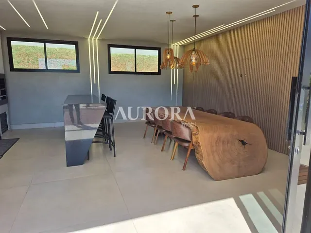 Casa com 15000m² 4 quartos e 6 banheiros, à venda, no bairro Rodovia em Sertanópolis