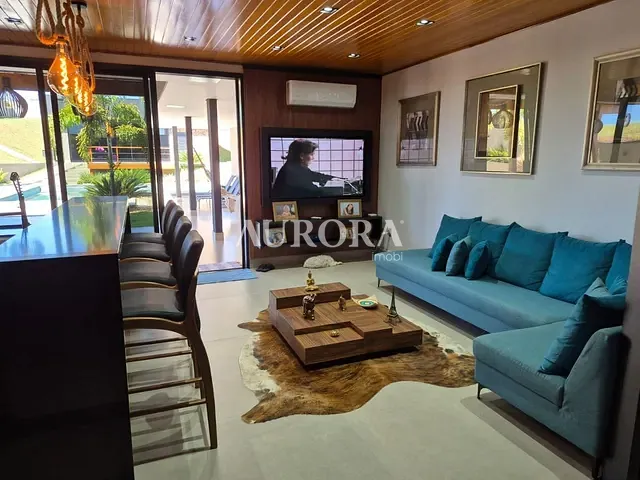 Casa com 15000m² 4 quartos e 6 banheiros, à venda, no bairro Rodovia em Sertanópolis