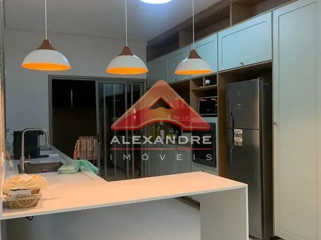 Casa com 250m² 3 quartos e 1 banheiro, à venda, no bairro Jardim das Flores em São José Dos Campos