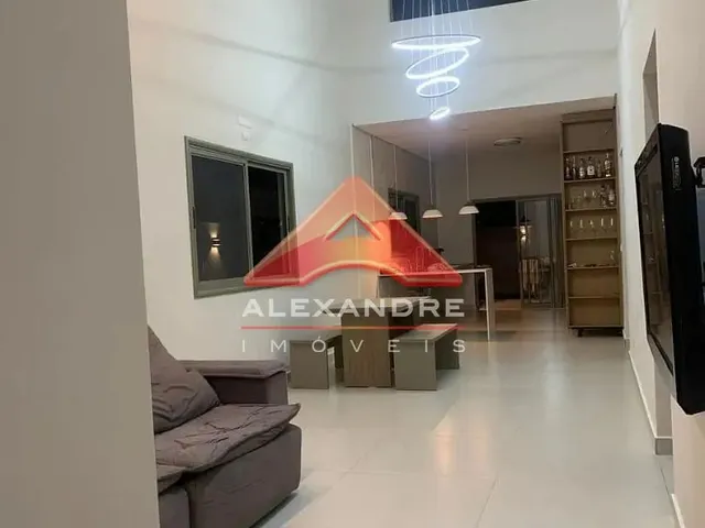 Casa com 250m² 3 quartos e 1 banheiro, à venda, no bairro Jardim das Flores em São José Dos Campos