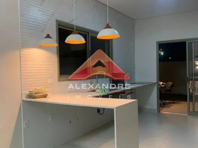 Casa com 250m² 3 quartos e 1 banheiro, à venda, no bairro Jardim das Flores em São José Dos Campos