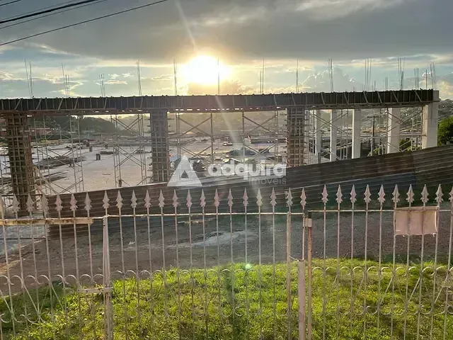 Casa 3 quartos e 2 banheiros, à venda, no bairro Ronda em Ponta Grossa