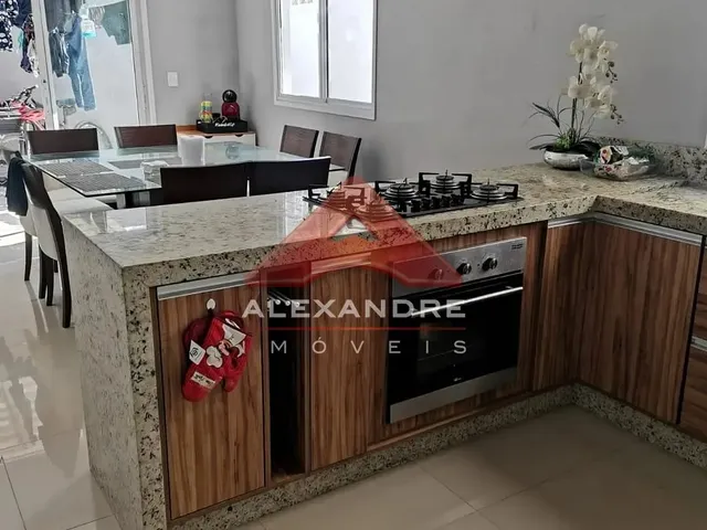 Casa com 125m² 3 quartos e 1 banheiro, à venda, no bairro Loteamento Residencial Vista Linda em São José Dos Campos