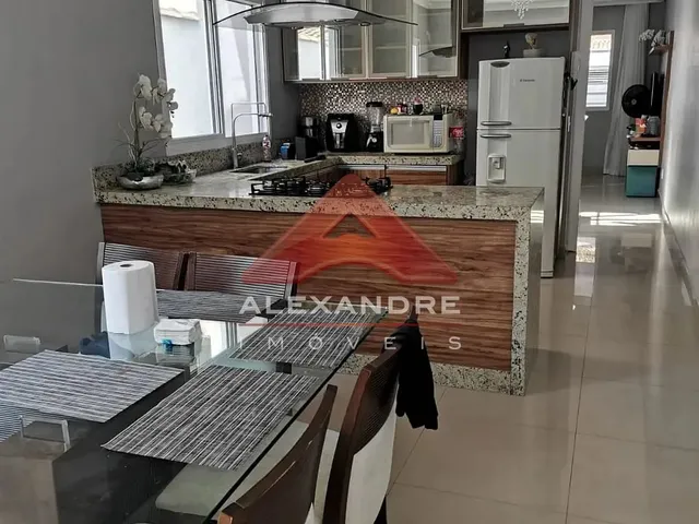Casa com 125m² 3 quartos e 1 banheiro, à venda, no bairro Loteamento Residencial Vista Linda em São José Dos Campos