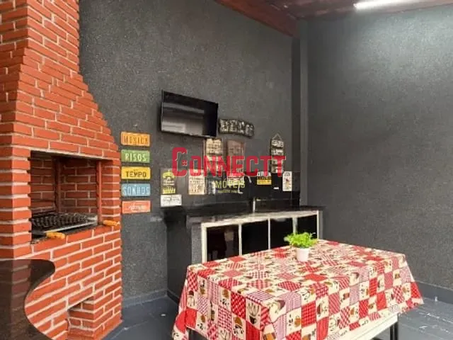 Casa com 168m² 3 quartos e 2 banheiros, à venda, no bairro Jardim Interlagos em Ribeirão Preto