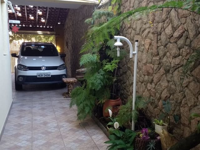 Casa com 179m² 3 quartos e 1 banheiro, à venda, no bairro Parque São Benedito em Pindamonhangaba