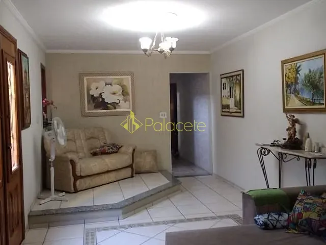 Casa com 179m² 3 quartos e 1 banheiro, à venda, no bairro Parque São Benedito em Pindamonhangaba