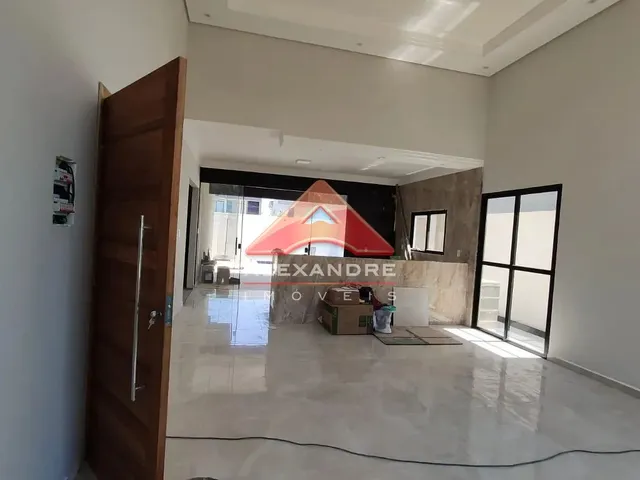 Casa com 300m² 3 quartos e 2 banheiros, à venda, no bairro Residencial Terras Do Vale em Caçapava