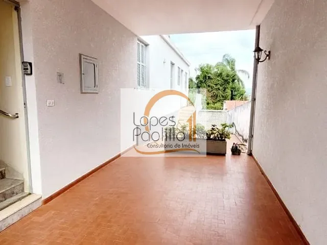 Casa com 600m² 3 quartos e 2 banheiros, à venda, no bairro Centro em Atibaia
