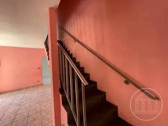 Casa com 250m² 7 quartos e 7 banheiros, à venda, no bairro Jardim Santa Fé (Zona Sul) em São Paulo
