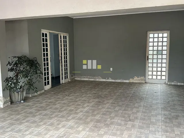 Casa 3 quartos e 3 banheiros, à venda, no bairro Parque Florely (Nova Veneza) em Sumaré