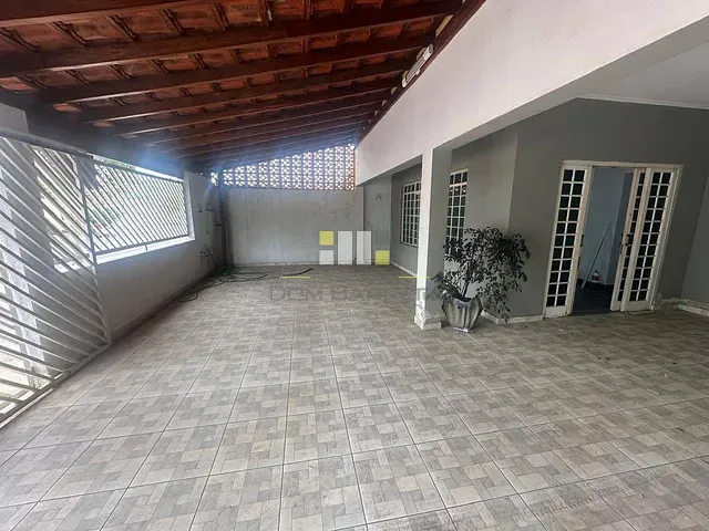 Casa 3 quartos e 3 banheiros, à venda, no bairro Parque Florely (Nova Veneza) em Sumaré