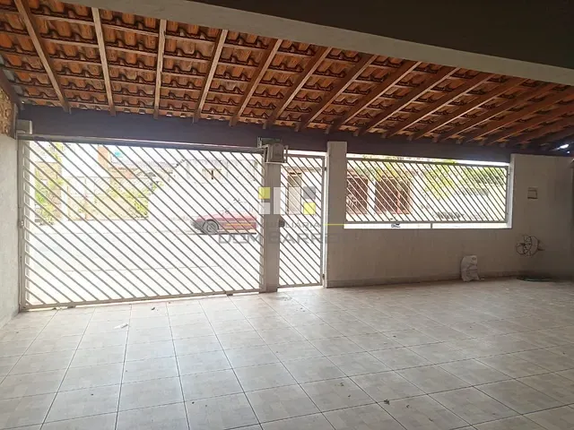 Casa 3 quartos e 3 banheiros, à venda, no bairro Parque Florely (Nova Veneza) em Sumaré