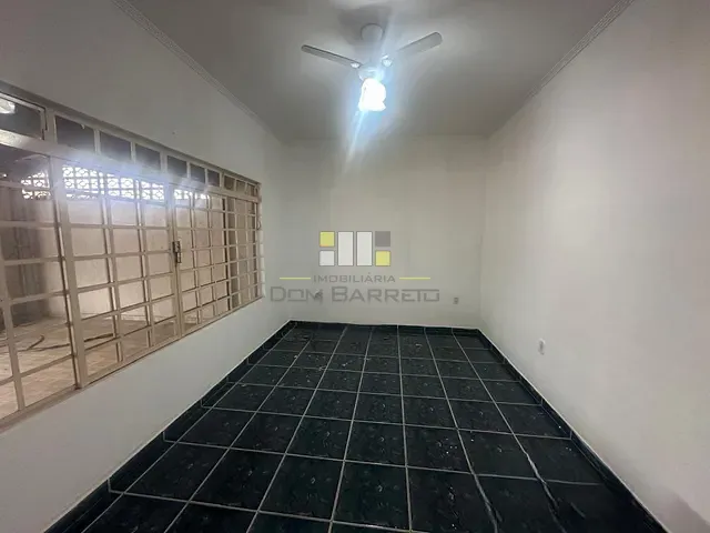 Casa 3 quartos e 3 banheiros, à venda, no bairro Parque Florely (Nova Veneza) em Sumaré