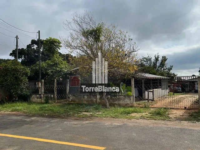 Casa com 462m² 2 quartos e 1 banheiro, à venda, no bairro Uvaranas em Ponta Grossa
