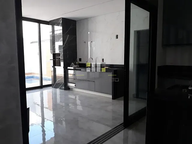 Casa com 262m² 3 quartos e 3 banheiros, à venda, no bairro Residencial Portal do Lago em Sumaré