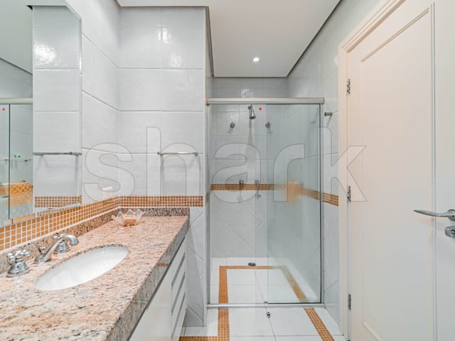 Casa com 560m² 4 quartos e 6 banheiros, à venda, no bairro Alphaville em Santana de Parnaíba