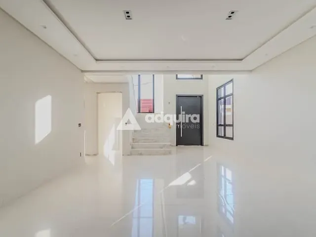 Casa com 403m² 4 quartos e 6 banheiros, à venda, no bairro Estrela em Ponta Grossa