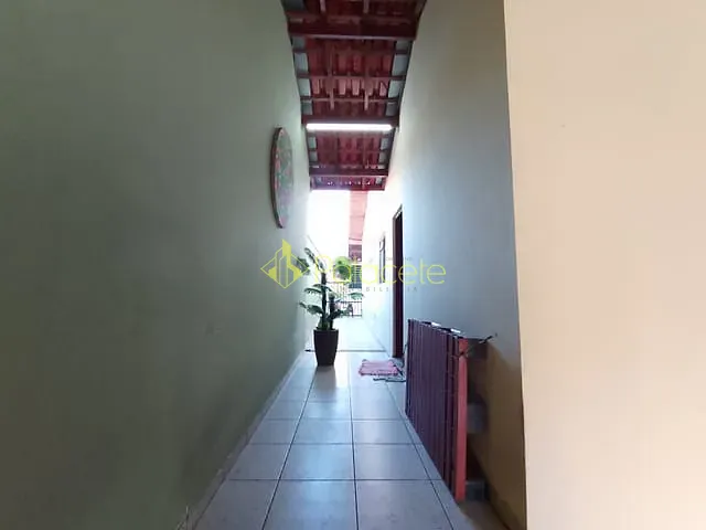 Casa 2 quartos e 2 banheiros, à venda, no bairro Residencial Maricá em Pindamonhangaba