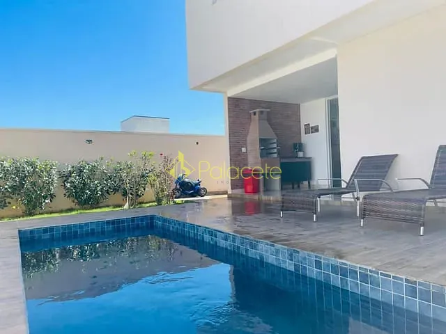 Casa com 250m² 2 quartos e 3 banheiros, à venda, no bairro Residencial Santa Paula em Jacareí