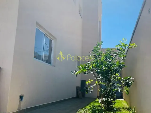 Casa com 250m² 2 quartos e 3 banheiros, à venda, no bairro Residencial Santa Paula em Jacareí